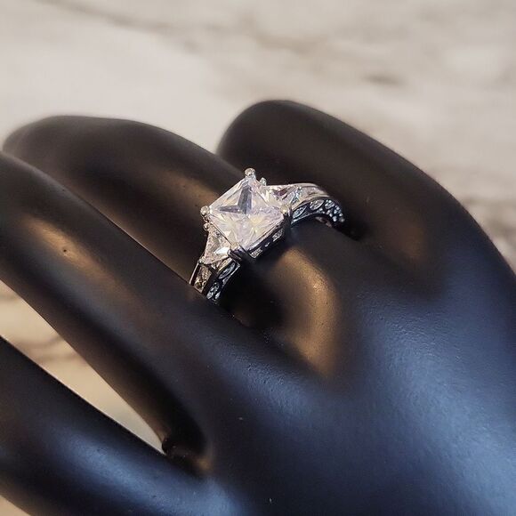 Size 9 Square Cut White Zircon Princess Style Ring for special gift New - Picture 5 of 12